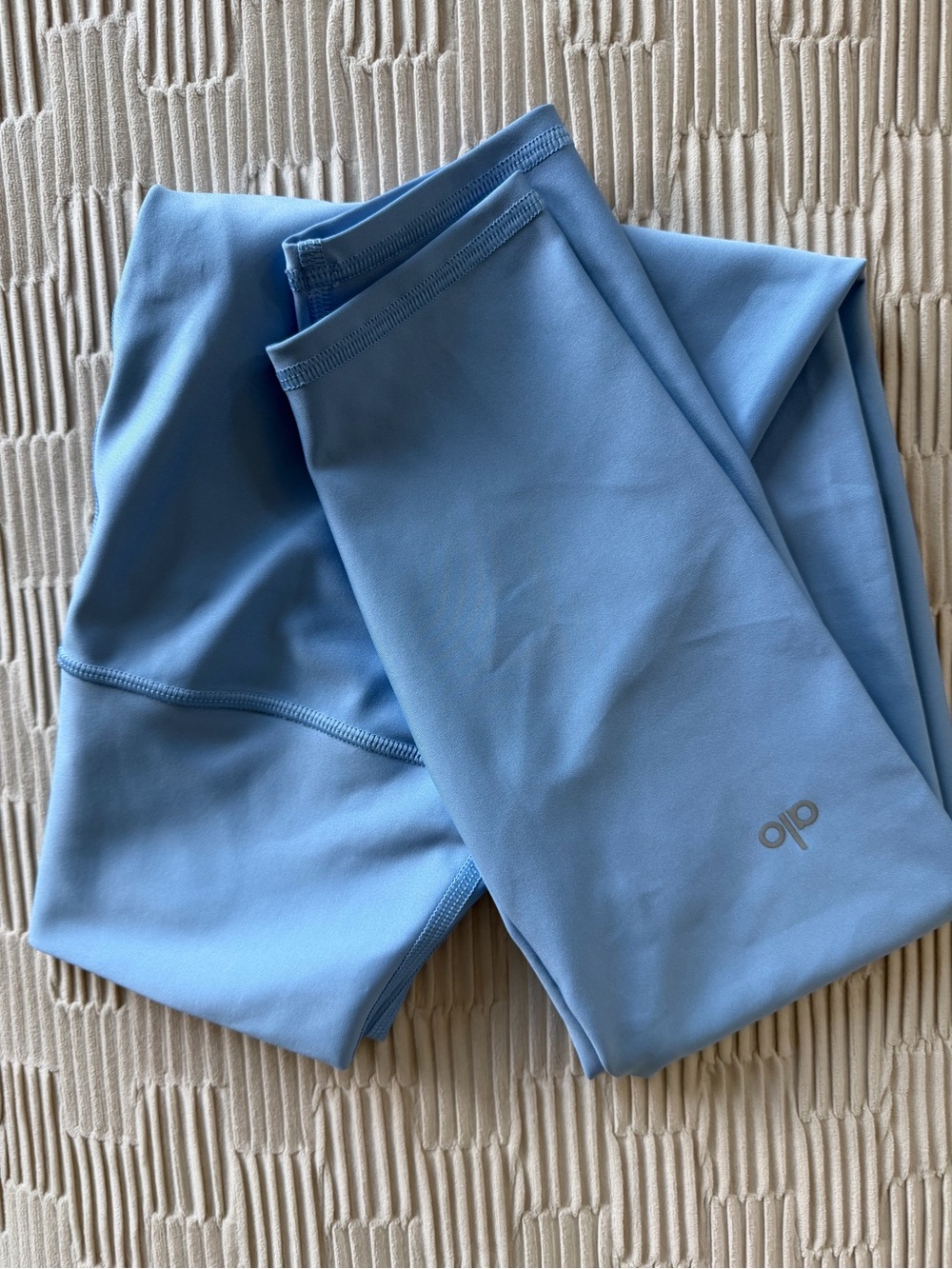 ALO Yoga 7/8 High Waisted Airlift Leggings